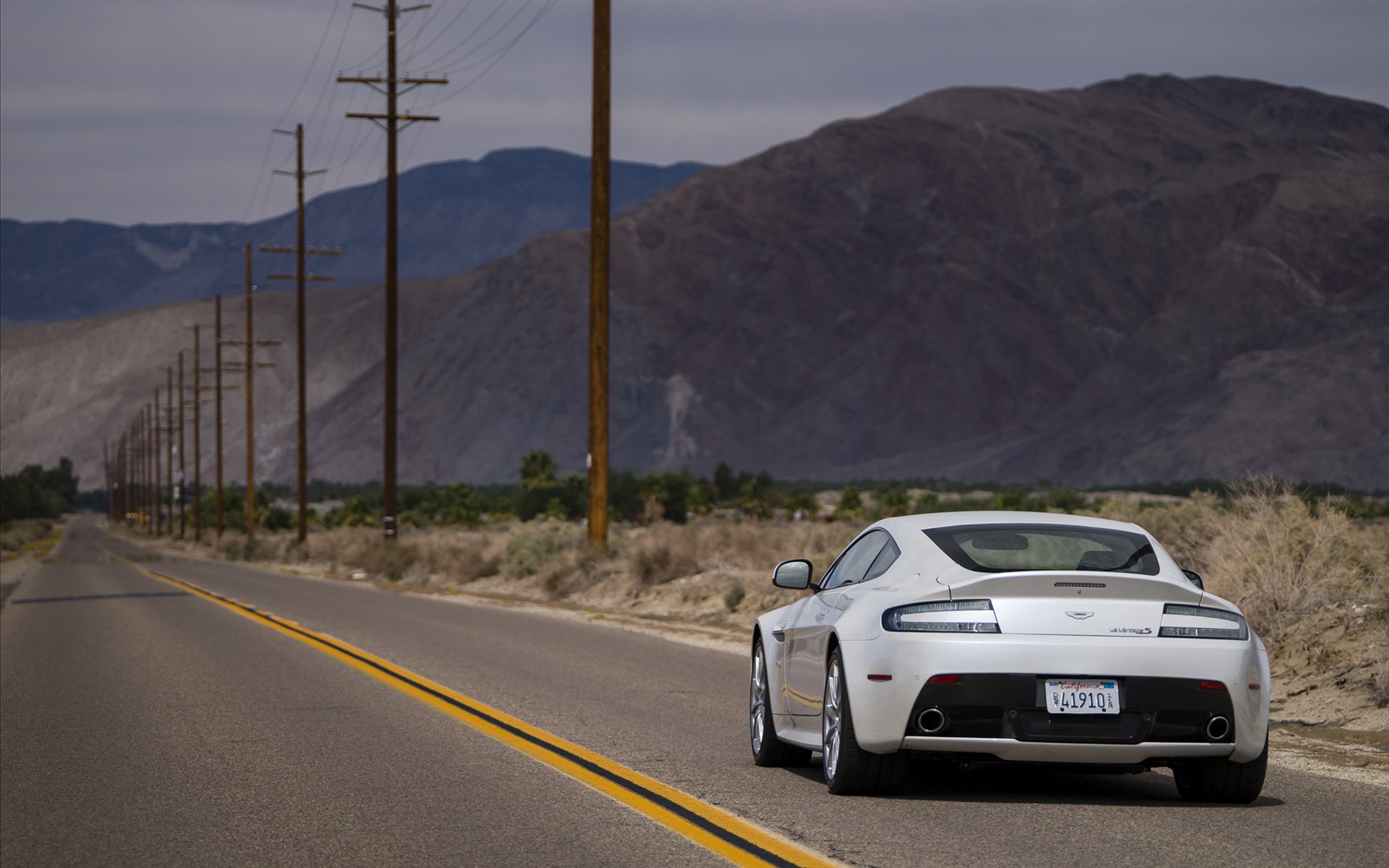 Aston Martin V12 Vantage S 2014